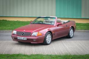Image 2/28 of Mercedes-Benz 500 SL (1992)