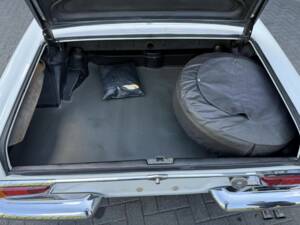 Bild 31/50 von Mercedes-Benz 280 SL (1969)