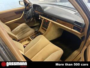 Obraz 14/15 pojazdu Mercedes-Benz 500 SEL (1982)