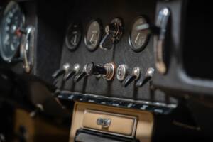 Image 32/48 de Jaguar Type E 4.2 (1965)