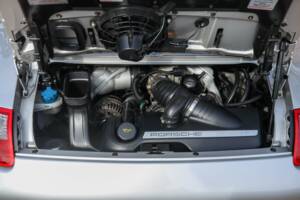 Image 24/50 of Porsche 911 Carrera S (2004)