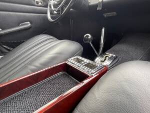 Image 14/22 de Mercedes-Benz 280 SL (1970)