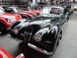 Bild 29/46 von Jaguar XK 120 FHC (1953)