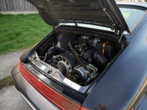Immagine 16/31 di Porsche 911 Carrera 2 (1992)