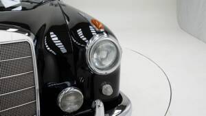 Bild 11/15 von Mercedes-Benz 220 SE Cabriolet (1958)