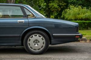 Imagen 9/55 de Jaguar XJ 40 (XJ-R) (1990)