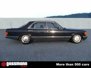 Image 4/15 de Mercedes-Benz 300 SE (1989)