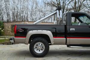 Bild 19/50 von GMC Sierra 2500 (1990)