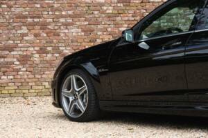 Image 39/50 of Mercedes-Benz C 63 AMG (2012)
