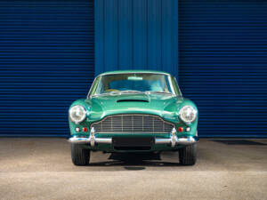 Image 7/50 de Aston Martin DB 4 (1962)