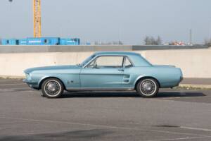 Image 47/50 of Ford Mustang 200 (1967)