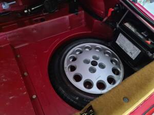 Immagine 7/17 di Alfa Romeo 2.0 Spider (1992)