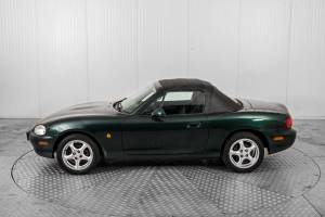 Immagine 38/50 di Mazda MX-5 1.6 (1999)