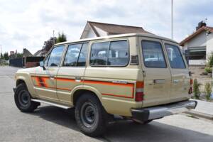 Image 21/24 of Toyota Land Cruiser FJ 60 (1984)