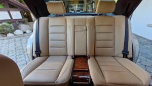 Immagine 11/20 di Mercedes-Benz 500 E (1991)