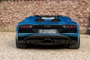 Image 6/50 of Lamborghini Aventador S (2018)