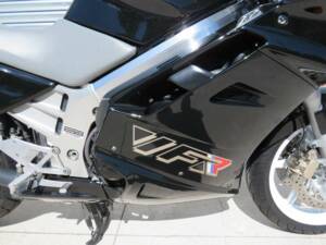Image 3/44 de Honda VFR 750F (1991)