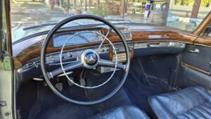 Image 21/61 de Mercedes-Benz 220 S Cabriolet (1957)