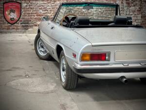 Afbeelding 37/45 van Alfa Romeo Spider Veloce 2000 (1978)
