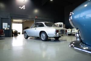Image 10/27 of Alfa Romeo 1750 GT Veloce (1970)