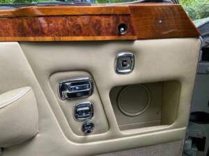 Bild 36/50 von Bentley Corniche (1980)