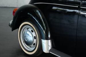 Immagine 7/50 di Volkswagen Maggiolone 1303 (1974)