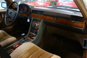 Bild 18/23 von Mercedes-Benz 280 SE (1979)