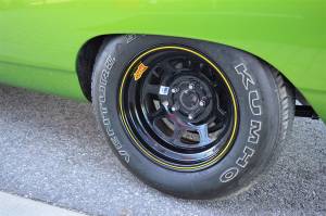 Image 13/43 of Plymouth Road Runner Hardtop Coupe (1968)