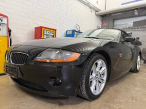 Image 2/20 de BMW Z3 2.2i (2002)