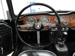 Image 7/15 of Triumph TR 4A (1967)