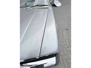 Image 17/50 de Mercedes-Benz 560 SL (1988)