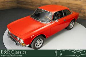 Image 1/19 of Alfa Romeo Giulia 1600 GT Junior (1975)