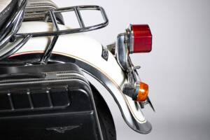 Image 15/44 de Moto Guzzi California II (1983)