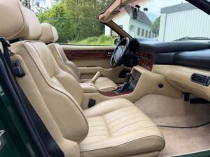 Afbeelding 13/51 van Aston Martin Virage Volante (1993)