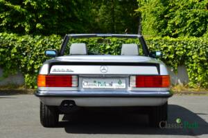 Image 16/50 de Mercedes-Benz 500 SL (1985)