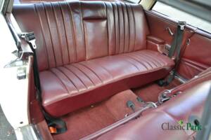 Image 11/50 of Mercedes-Benz 250 SE (1966)