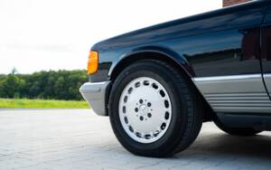 Image 20/72 de Mercedes-Benz 500 SEL (1984)