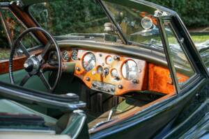 Image 44/50 of Jaguar XK 120 DHC (1953)