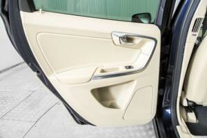 Image 35/50 de Volvo XC60 D3 (2017)