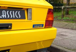 Image 13/27 of Lancia Delta HF Integrale Evoluzione I (1992)