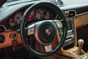 Image 14/48 of Porsche 911 Carrera 4S (2007)