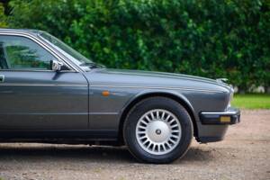 Afbeelding 16/50 van Jaguar XJ12 6.0 (1994)