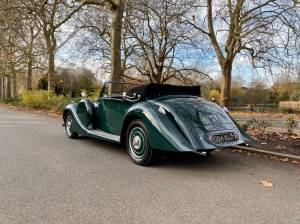 Image 16/50 of Lagonda V12 DHC (1939)