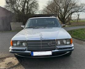 Bild 2/9 von Mercedes-Benz 350 SE (1976)
