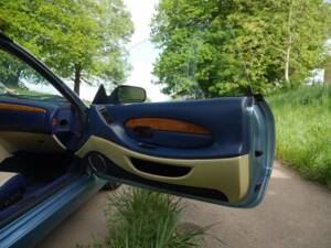 Bild 19/31 von Aston Martin DB 7 Vantage Volante (2001)