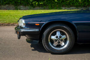 Image 4/11 of Jaguar XJS 5.3 V12 (1990)