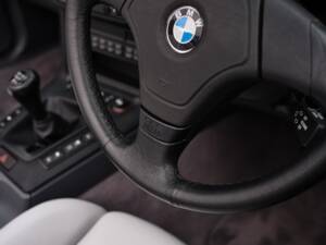Image 39/50 de BMW 328i (1995)