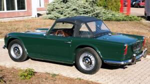 Image 5/10 of Triumph TR 4 (1965)