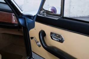 Image 36/50 of Ferrari 330 GT 2+2 (1964)