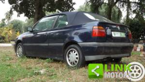 Immagine 7/10 di Volkswagen Golf III Cabrio 1.6 (1996)